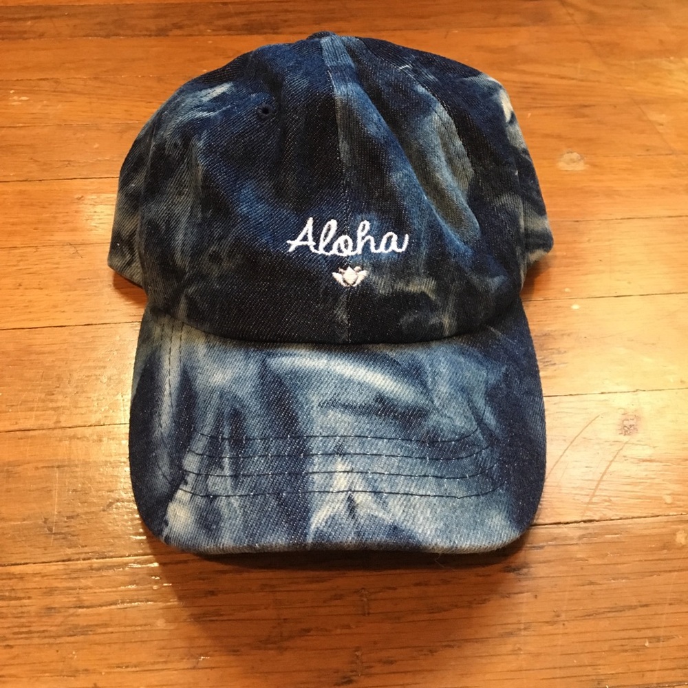 Lotuss supply co hat